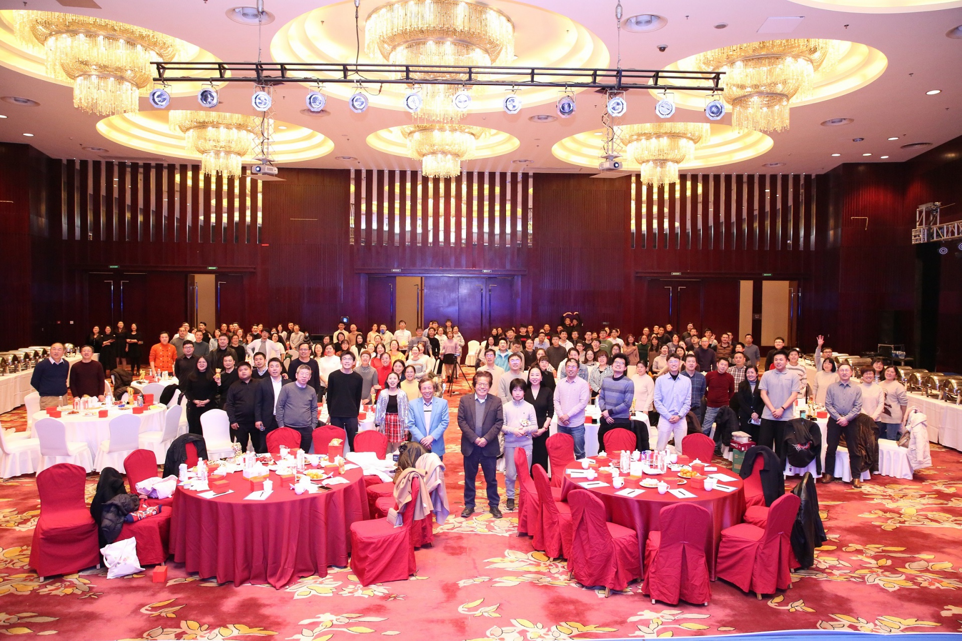 
                            “新超越，芯啟航”——2022年友旺新春年會(huì)圓滿成功